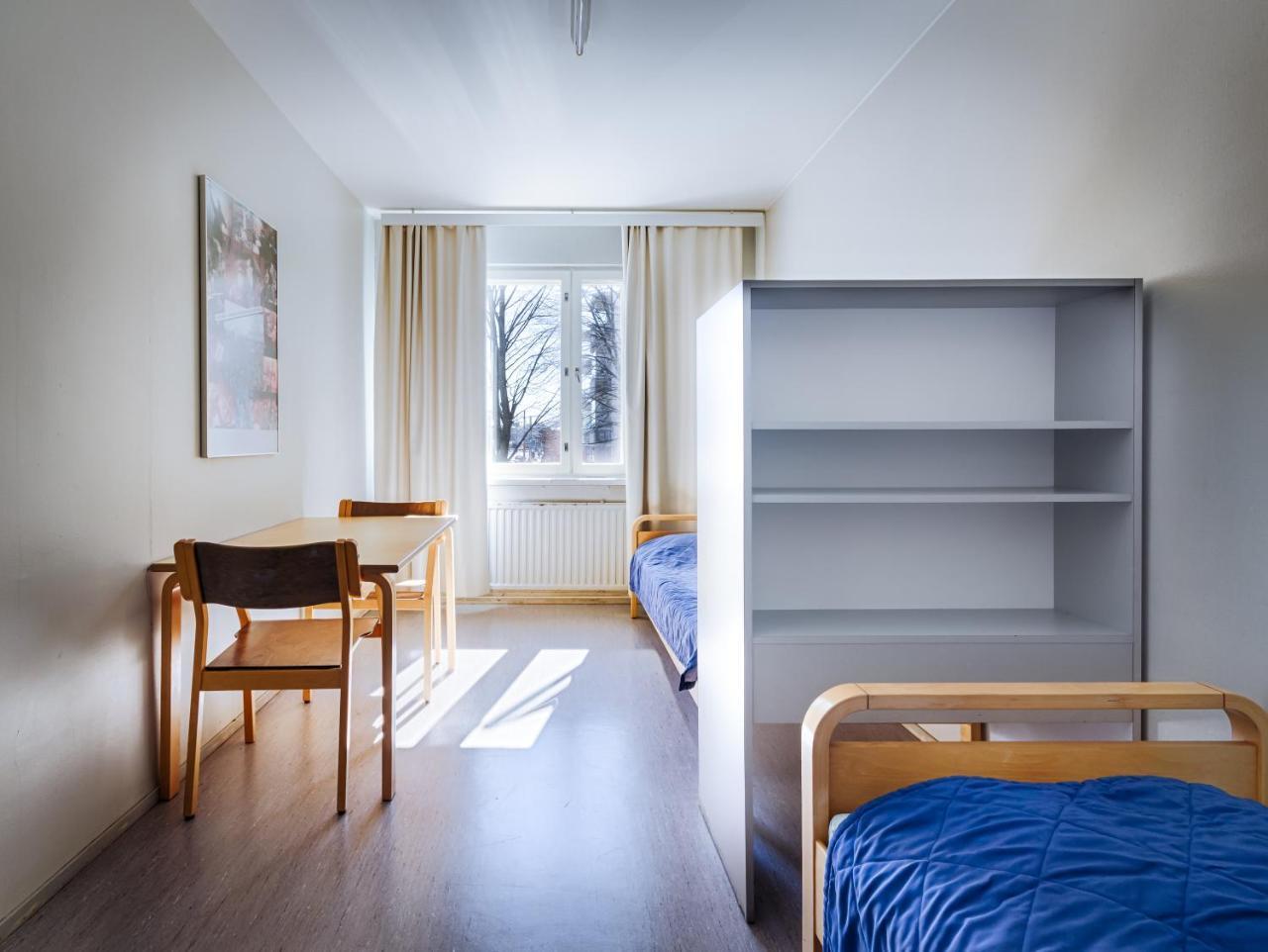 Budget Eenpersoonsbed in Mannenslaapzaal met 2 Bedden en Gedeelde Badkamer